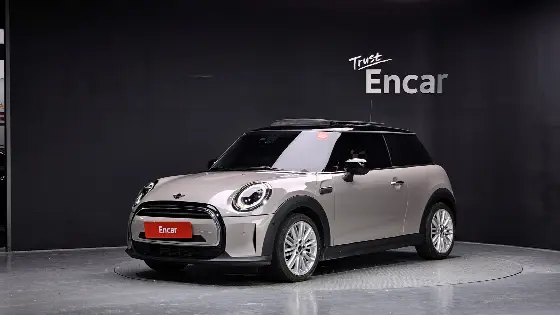 2022 Mini Cooper Classic Plus Launch Pack