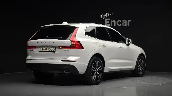 2020 Volvo XC60 D5 Momentum