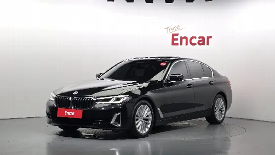 2022 BMW 5-Series 520i Luxury