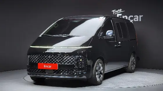 2023 Hyundai Staria Lounge 9-Seater