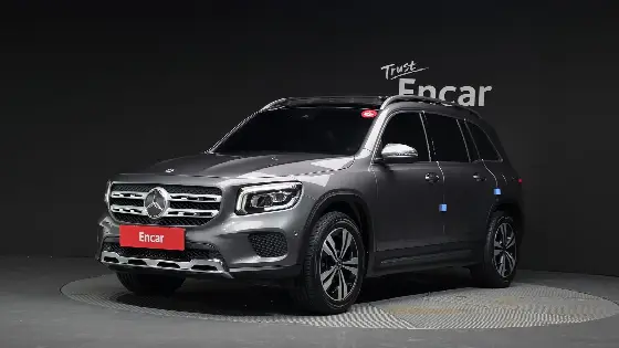2021 Mercedes-Benz GLB-Class GLB220