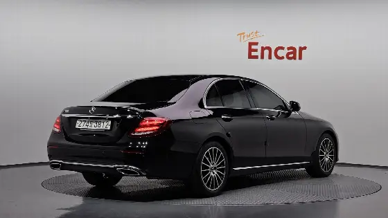 2019 Mercedes-Benz E-Class E300 Avantgarde