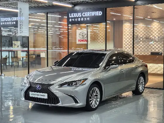 2021 Lexus ES Luxury Plus