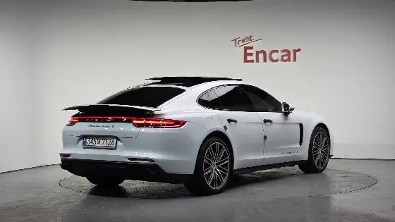 2018 Porsche Panamera 4.0 Turbo