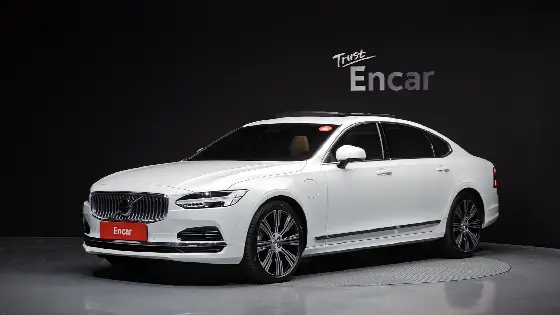 2025 Volvo S90 T8 AWD Ultra Bright