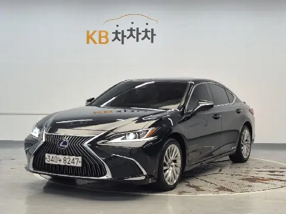 2020 Lexus ES Luxury Plus