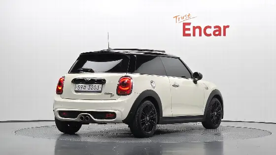 2017 Mini Cooper Standard