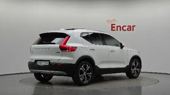 2022 Volvo XC40 B4 Inscription