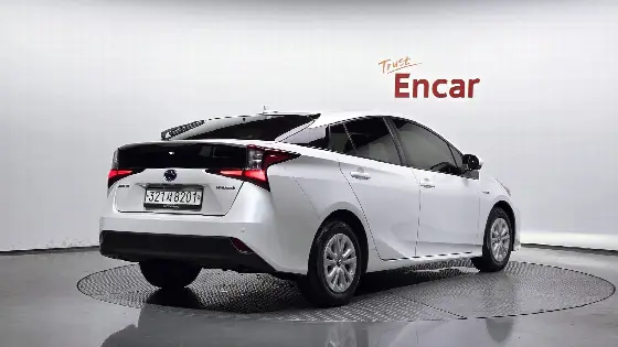 2021 Toyota Prius 1.8