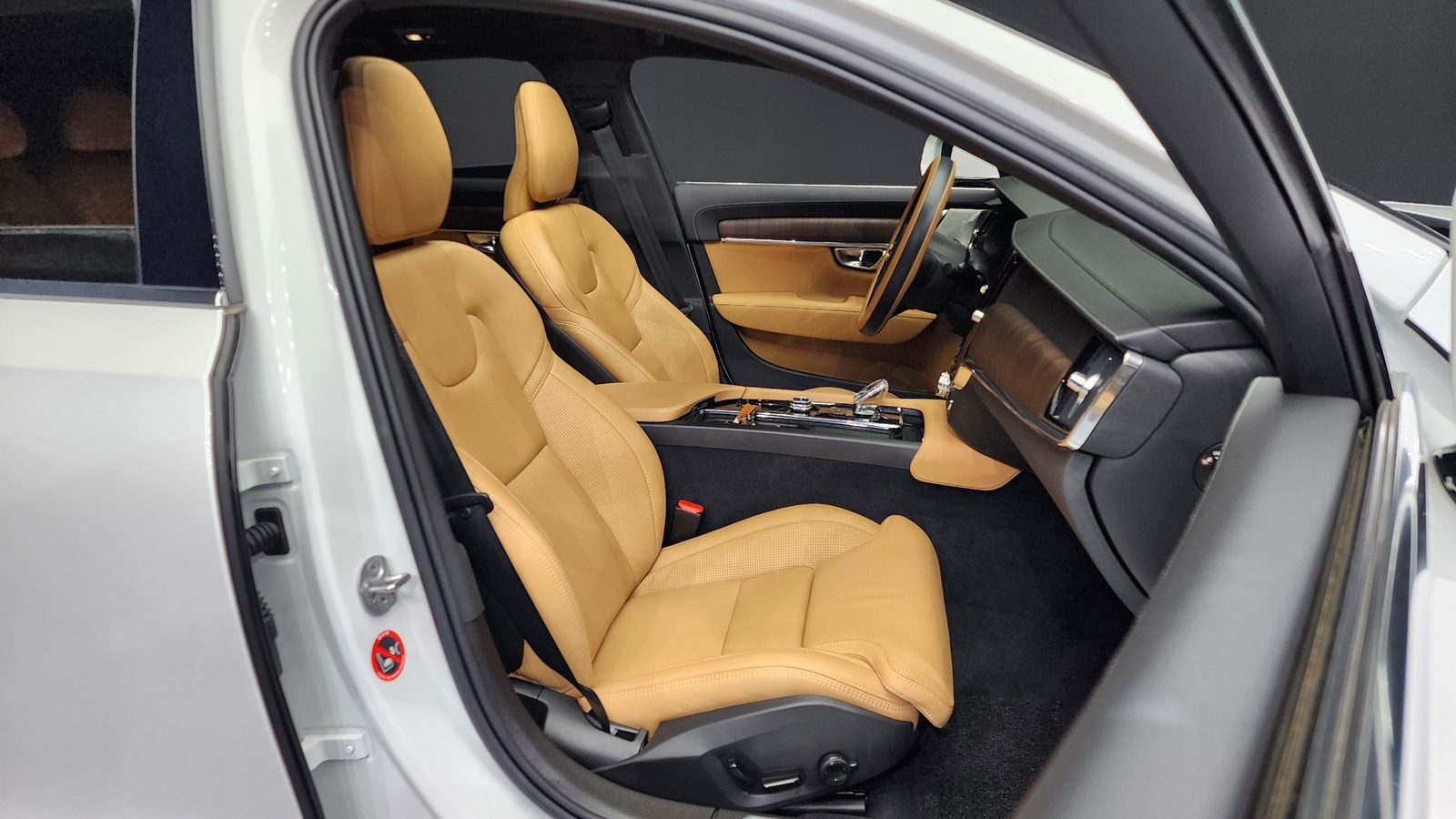 2024 Volvo S90