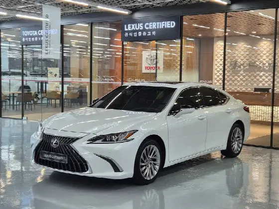 2023 Lexus ES Luxury Plus