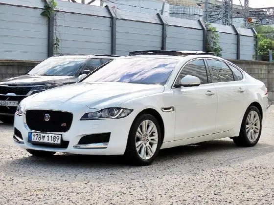 2018 Jaguar XF 25t Prestige