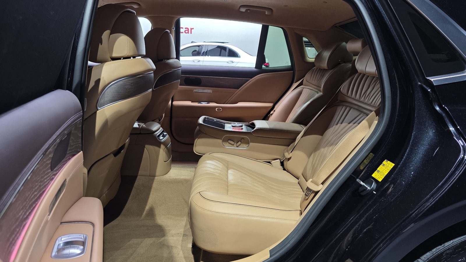 2022 Genesis G90