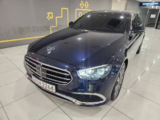 2022 Mercedes-Benz E-Class E300e 4MATIC Exclusive