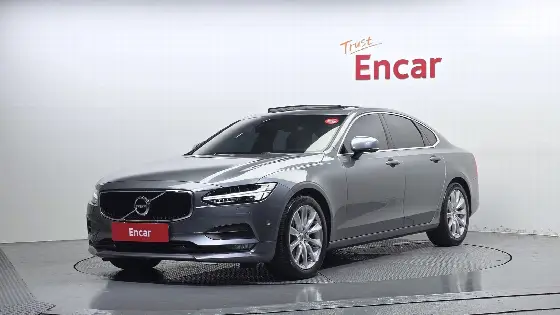 2017 Volvo S90 D4 Momentum