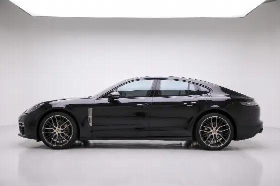 2022 Porsche Panamera 2.9 AWD Platinum Edition