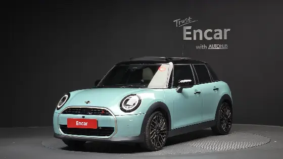 2025 Mini Cooper 5 Door Favoured