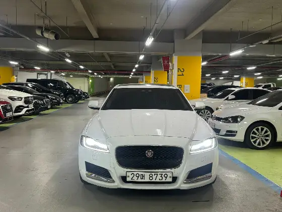 2018 Jaguar XF 25t Portfolio