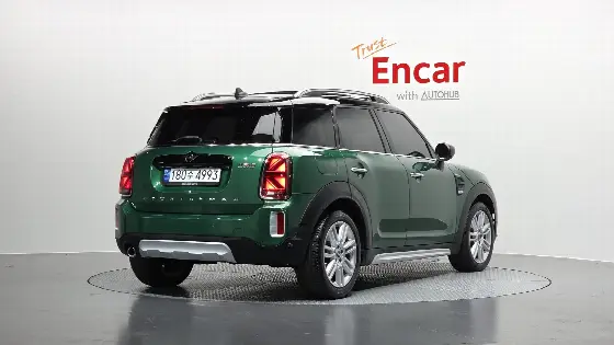 2023 Mini Countryman Classic Plus Launch Pack