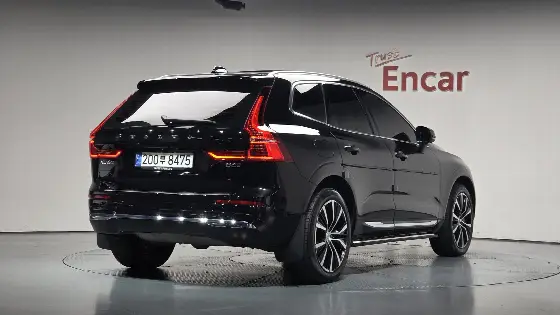 2024 Volvo XC60 B6 Ultra Bright
