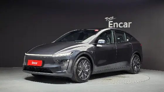 2026 Tesla Model Y L Long Range AWD