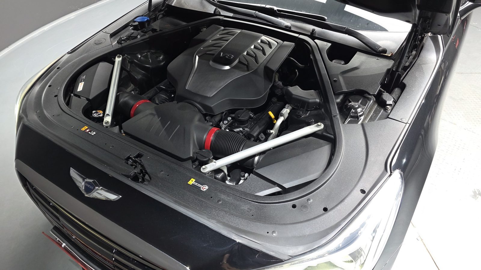 2016 Genesis EQ900