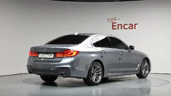 2017 BMW 5-Series 530i xDrive M Sport Package Plus