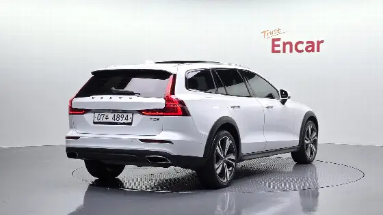2019 Volvo V60 T5 Pro AWD