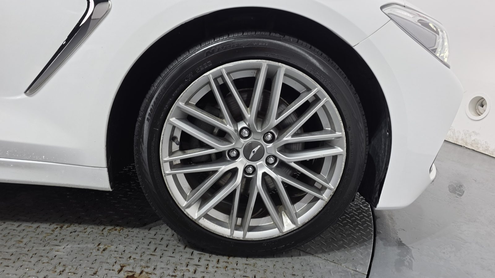 2020 Genesis G70