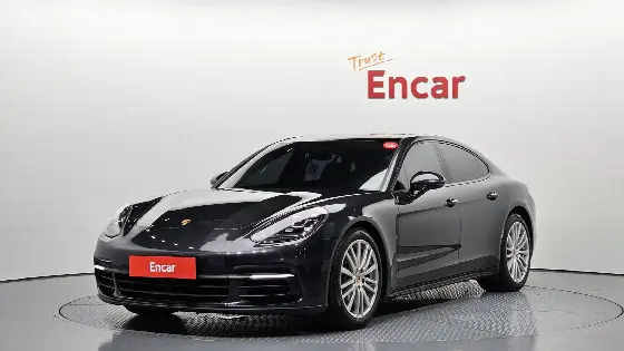 2017 Porsche Panamera 3.0 AWD