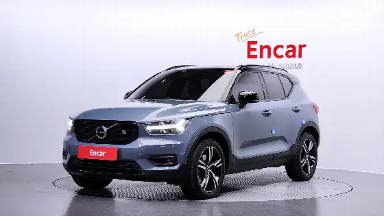 2020 Volvo XC40 T4 R-Design