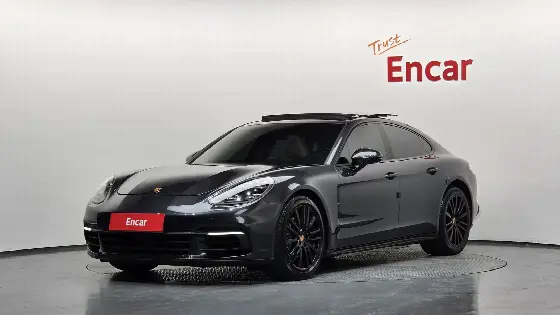 2018 Porsche Panamera 3.0 AWD