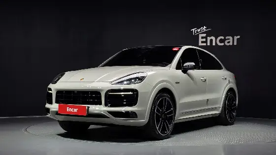 2022 Porsche Cayenne 3.0 E-Hybrid Coupe
