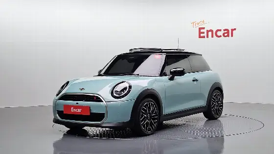 2024 Mini Cooper Favoured