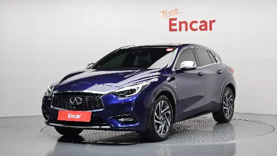 2019 Infiniti Q30 2.0 Gallery White