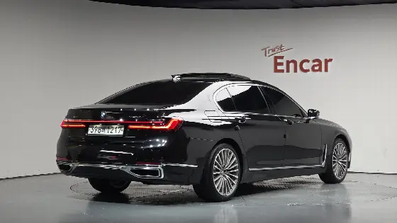 2020 BMW 7-Series 740Li xDrive Design Pure Excellence