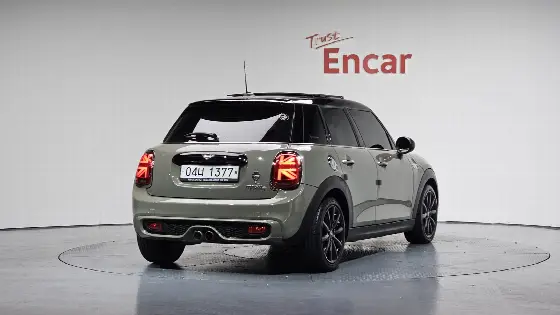 2018 Mini Cooper 5Door Standard