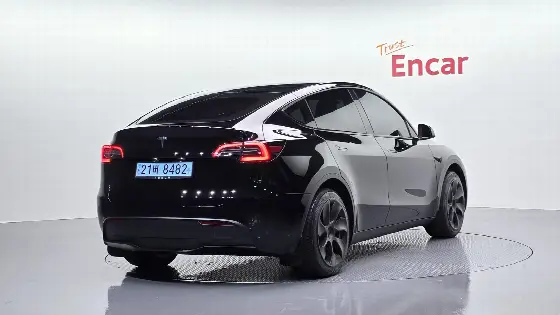 2023 Tesla Model Y RWD