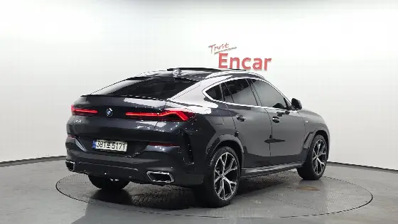 2022 BMW X6 xDrive40i M Sport