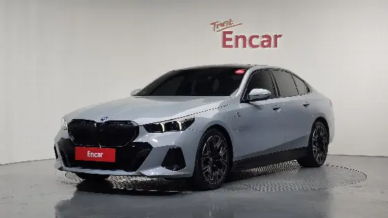 2024 BMW 5-Series 530e M Sport Pro