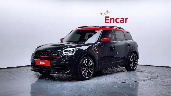 2023 Mini Countryman JCW Launch Pack