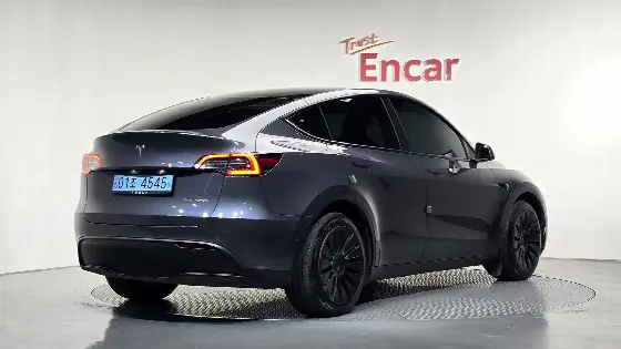2022 Tesla Model Y Long Range AWD