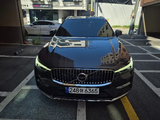 2023 Volvo XC60 T8 Ultimate Bright