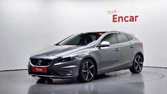 2016 Volvo V40 D4