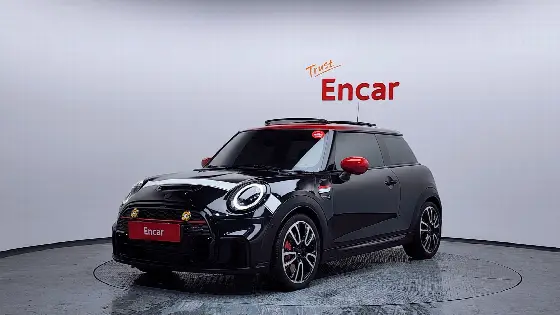 2022 Mini Cooper JCW Pat Moss Edition