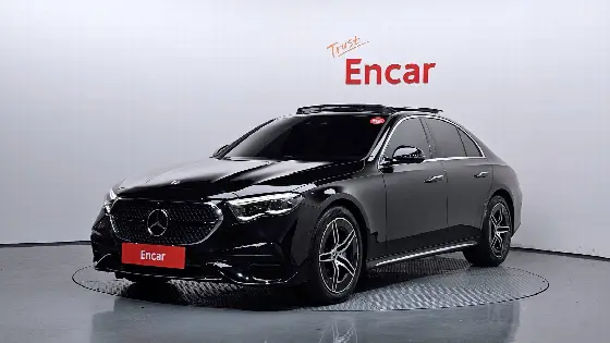 2025 Mercedes-Benz E-Class E300 4MATIC AMG Line