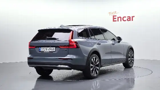 2022 Volvo V60 B5 Ultimate AWD