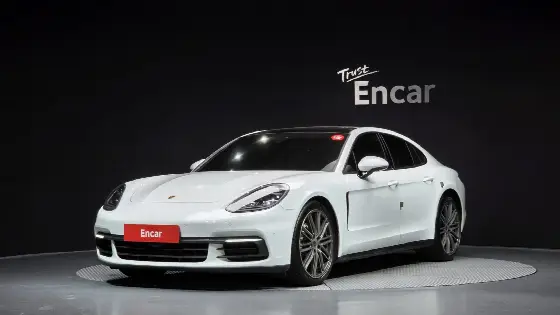 2018 Porsche Panamera 3.0 AWD