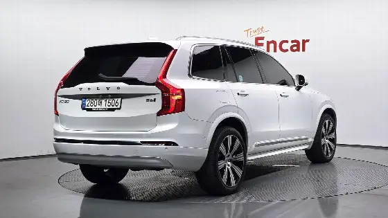 2021 Volvo XC90 B6 Inscription