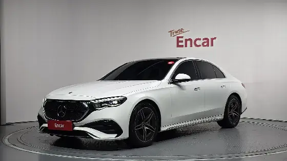2026 Mercedes-Benz E-Class E300 4MATIC AMG Line